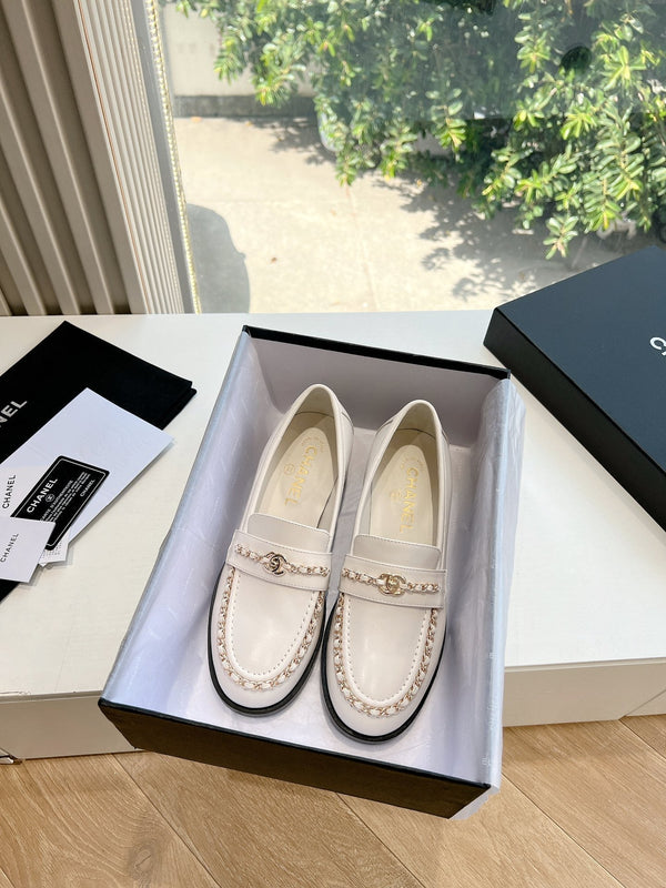 CC Moccasins White Chain Lambskin