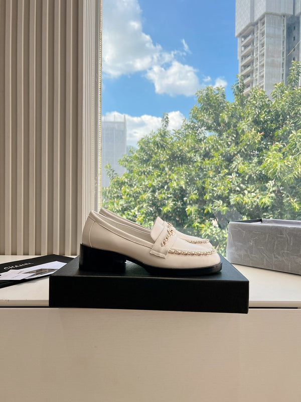 CC Moccasins White Chain Lambskin