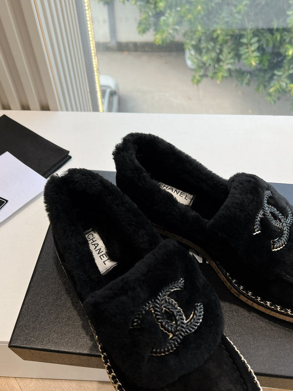 CC Moccasins Black Chain Suede And Fleece