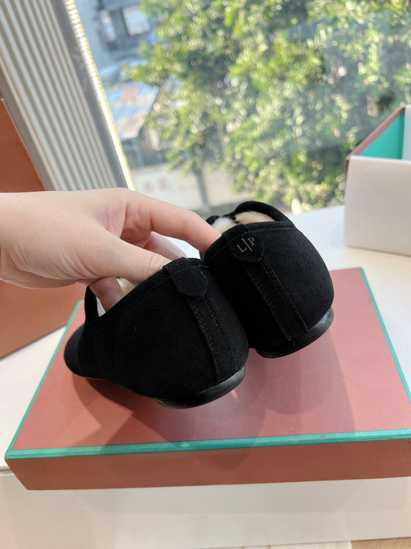 LP Cocooning Floaty Flat Black Wool Fleece Lining And Suede 992981