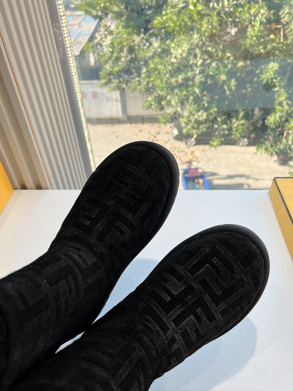 Fendi Apres Chic with FF chamois Boots Black Suede 475232