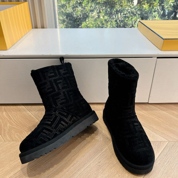 Fendi Apres Chic with FF chamois Boots Black Suede 475232