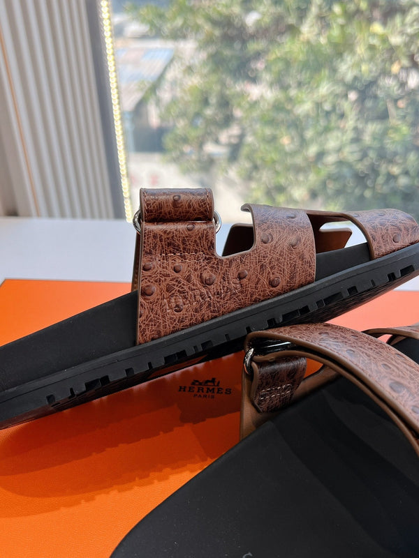 SANDALO CYPRUS IN PELLE DI VITELLO MARTELLATA MARRONE CIOCCOLATO