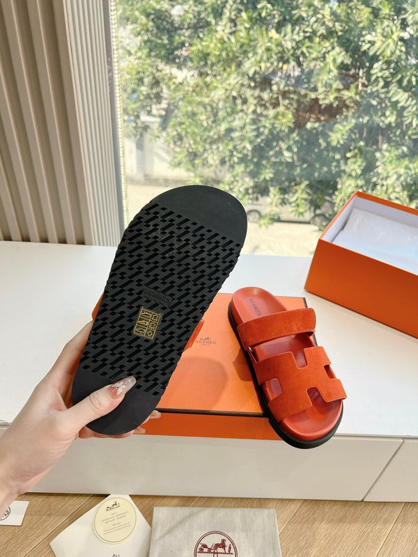 CHYPRE SANDAL IN FIRE ORANGE SUEDE