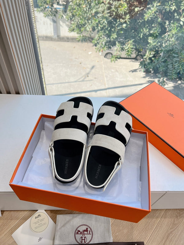 HM 25 Genius Sandal Grey Suede Black Calfskin