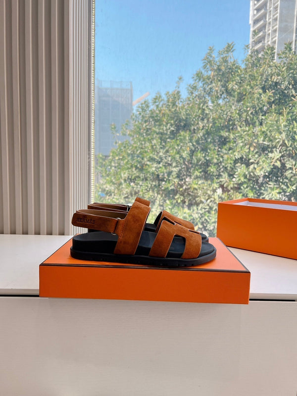 Sandalo HM 25 Genius in pelle scamosciata dorata e vitello nero