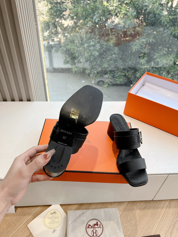 KUTE 60 SANDAL IN BLACK CALFSKIN