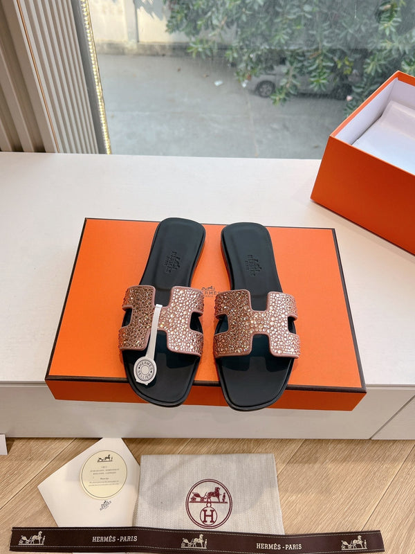 OASIS SLIDE IN PENNY BROWN CALFSKIN WITH CRYSTALS