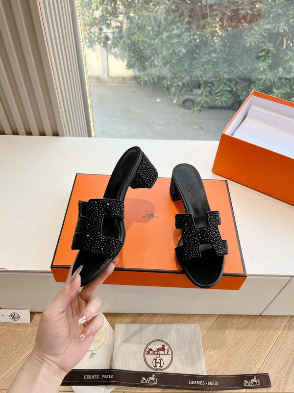 SANDALO OASIS IN CAMOSCIO NERO CON CRISTALLI