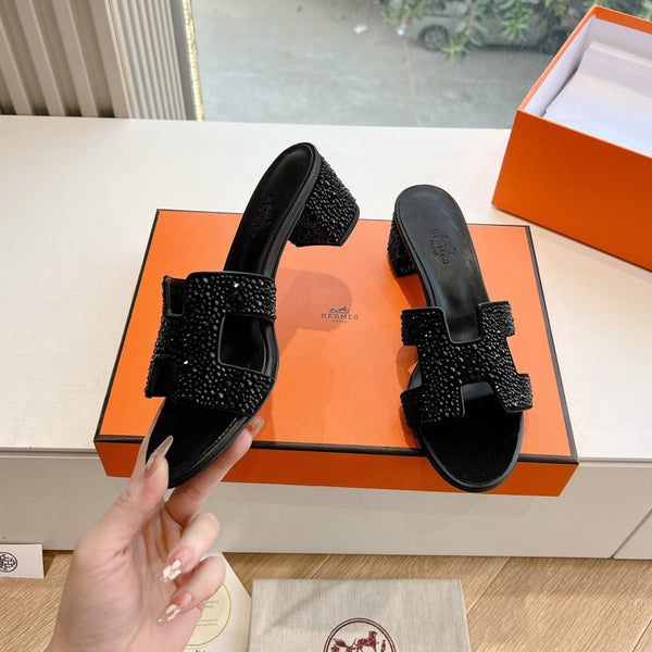 HM 25C Oasis Sandal Black Leather With Rhinestone 202835