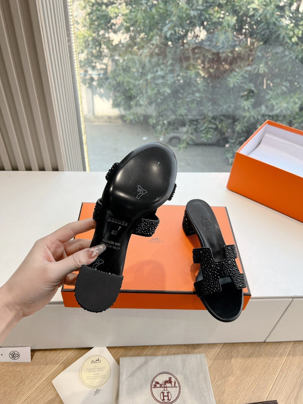 SANDALO OASIS IN CAMOSCIO NERO CON CRISTALLI