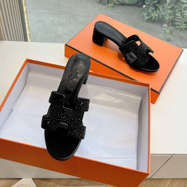 SANDALO OASIS IN CAMOSCIO NERO CON CRISTALLI