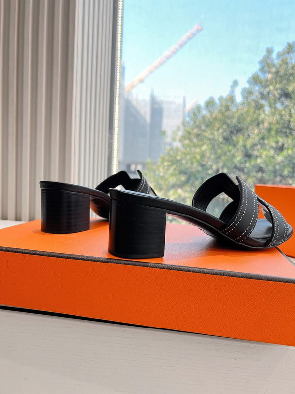 SANDALO OASIS IN PELLE DI VITELLO MIX BIANCO NERO