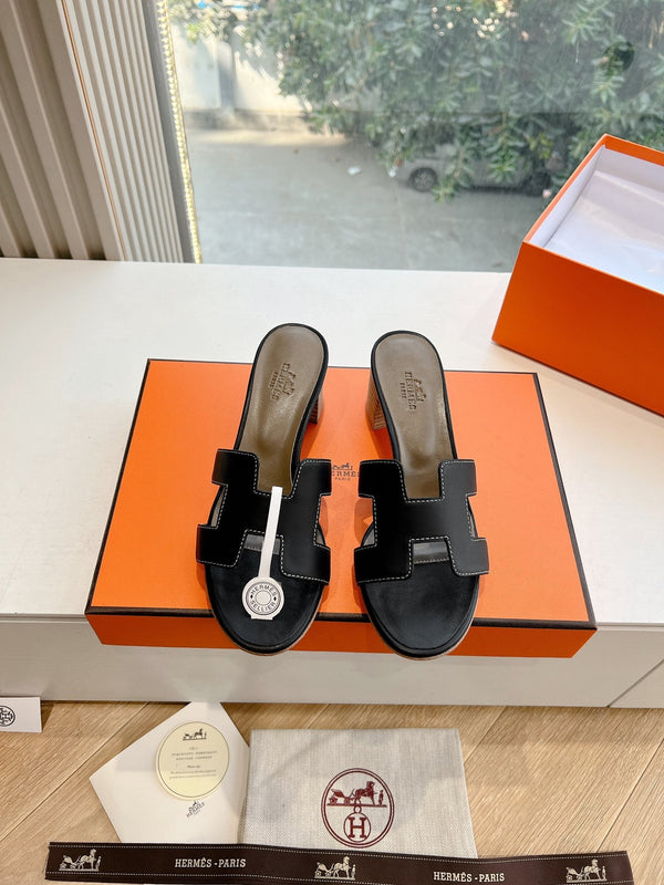 OASIS SANDAL IN BLACK CALFSKIN