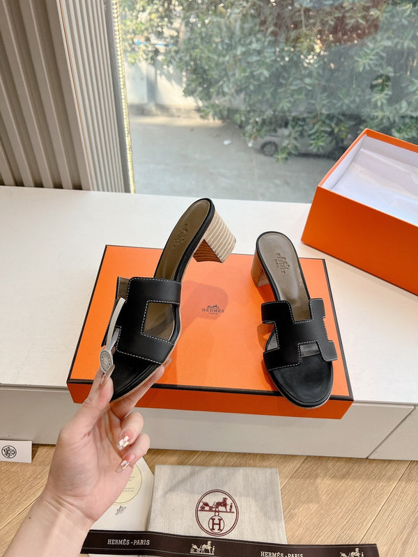 OASIS SANDAL IN BLACK CALFSKIN