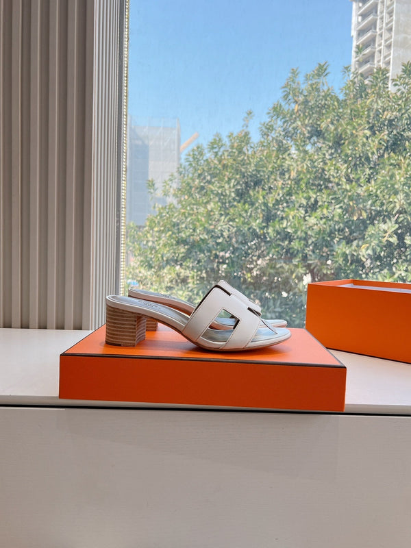 HM 25C Oasis sandal White Leather 202840