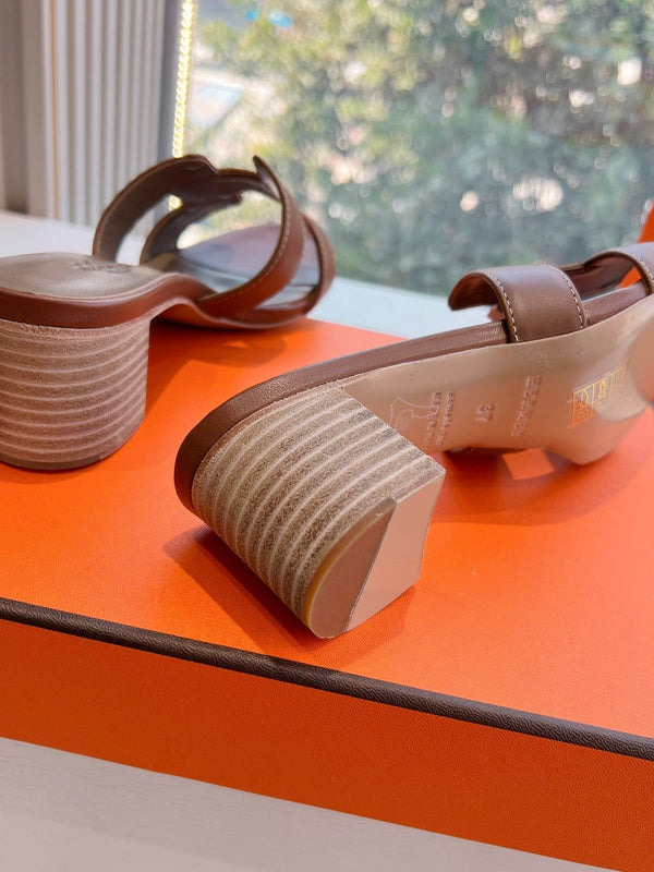 HM 25C Oasis sandal Caramel Brown Leather 202841