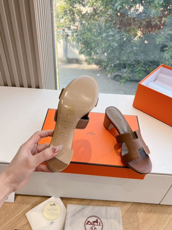 OASIS SANDAL IN CHOCOLATE BROWN CALFSKIN