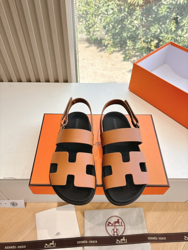 Sandalo HM 25 Genius in pelle di vitello nera dorata