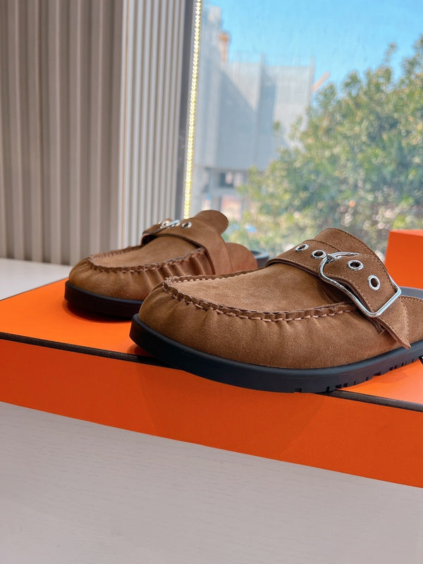 HM 25 Key Mule in pelle scamosciata dorata