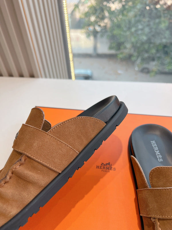 HM 25 Key Mule in pelle scamosciata dorata