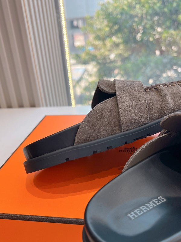 HM 25 Key Mule in pelle scamosciata grigio scuro