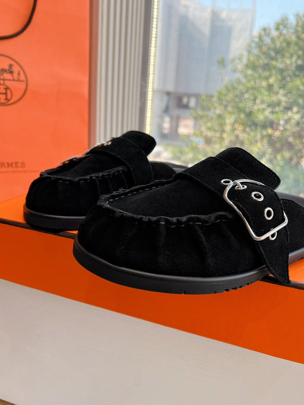 HM 25 Key Mule in pelle scamosciata nera