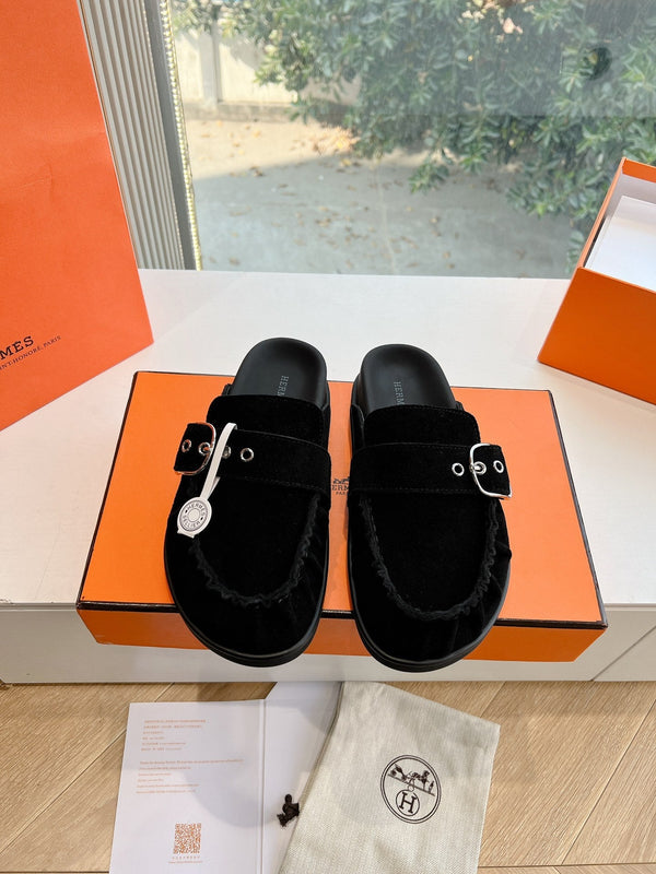 HM 25 Key Mule in pelle scamosciata nera