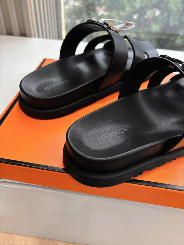 HM 25 Chypre Sandal Black Calfskin Silver H