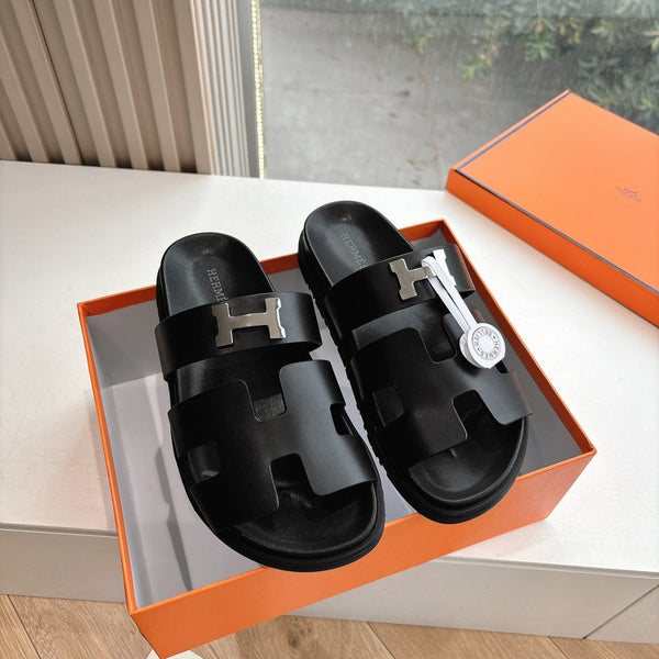 HM 25 Chypre Sandal Black Calfskin Silver H