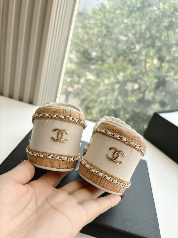 CC Sandals Cream original braided 6cm lambskin 202893