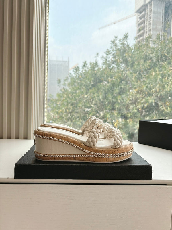 CC Sandals Cream original braided 6cm lambskin 202893