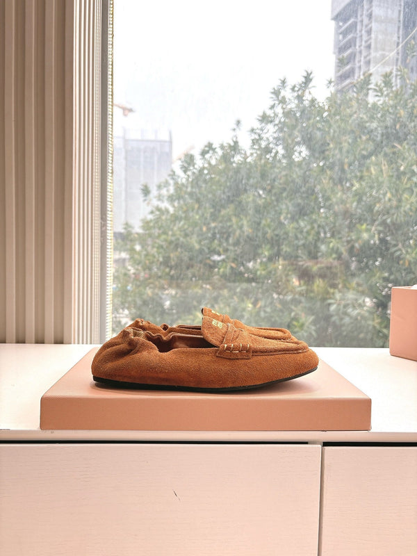 Miu G027 Gold Suede leather Loafer 223900