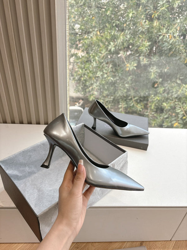 HIGH PUMPS IN RHINO GRAY PATENT CALFSKIN