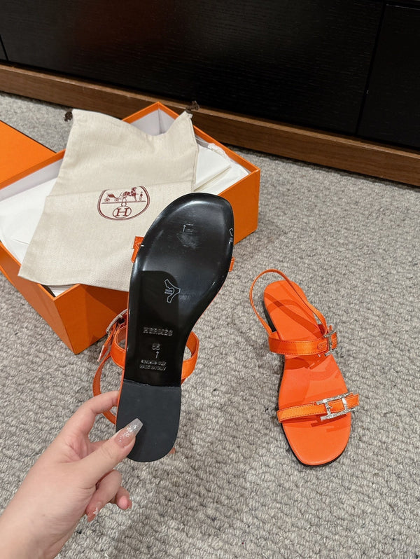 Sandalo romano da donna in pelle di vitello arancione