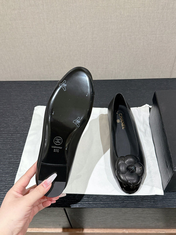 ballet flat flower black calfskin patent calfskin
