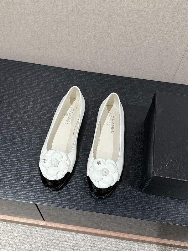 ballet flat flower white calfskin black patent calfskin
