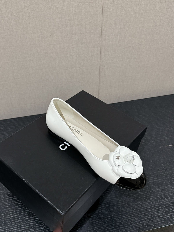 ballet flat flower white calfskin black patent calfskin