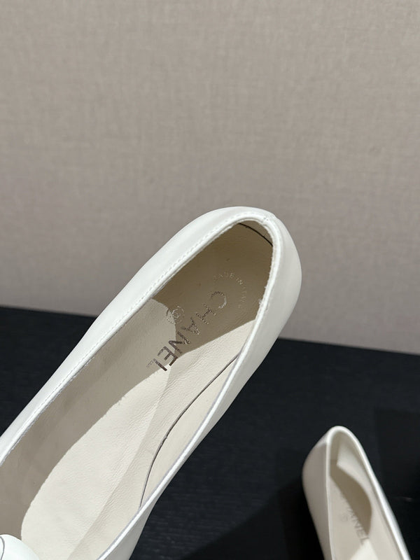 ballet flat flower white calfskin black patent calfskin