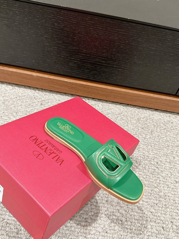VLOGO CUT-OUT EMERALD GREEN CALFSKIN SLIDE SANDAL