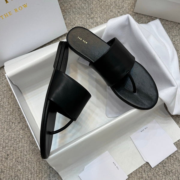 Signum Flat Sandal in Black Calfskin 290731