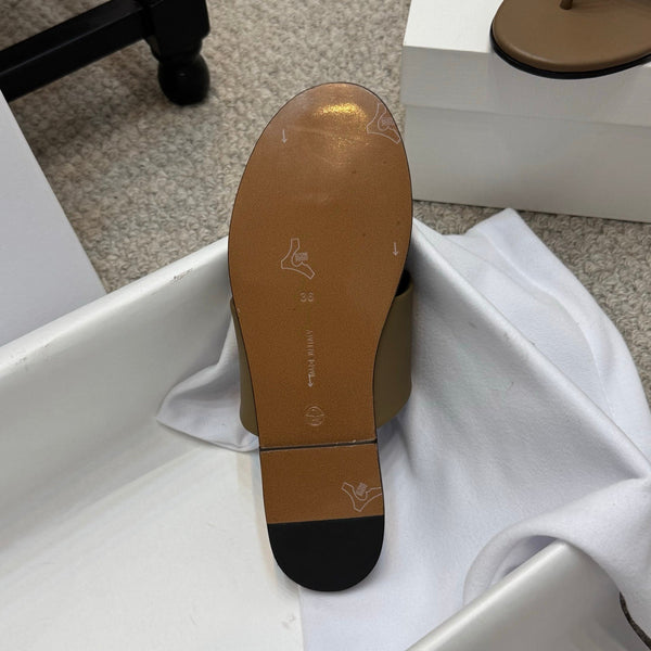 Signum Flat Sandal in Brown Calfskin 290732