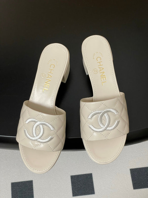 25S Embroidery Double C Mule 50mm White Lambskin 247578