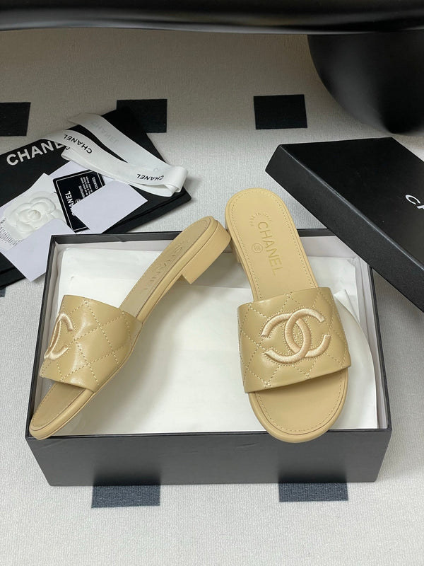 25S Embroidery Double C Mule 15mm Beige Lambskin 247581