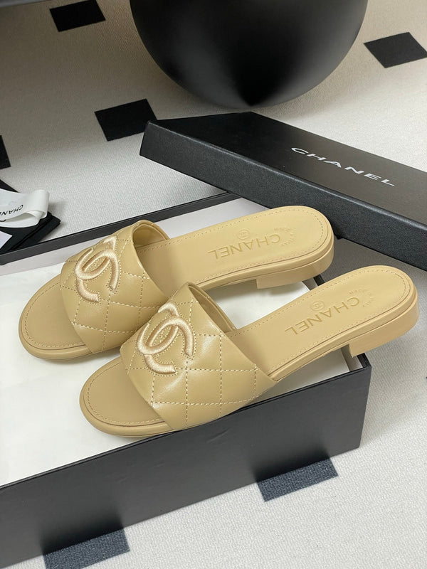 25S Embroidery Double C Mule 15mm Beige Lambskin 247581