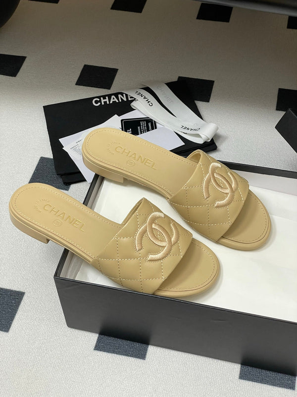 25S Embroidery Double C Mule 15mm Beige Lambskin 247581