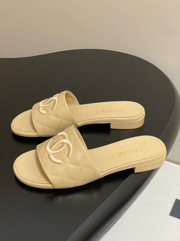 25S Embroidery Double C Mule 15mm Beige Lambskin 247581