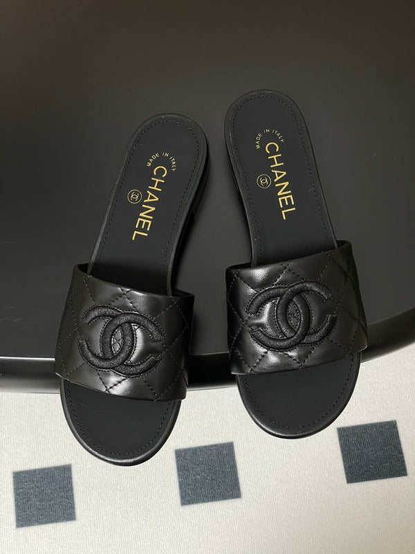 25S Embroidery Double C Mule 15mm Black Lambskin 247582