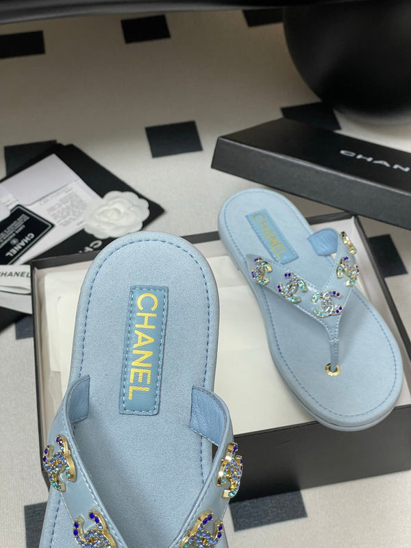 CC 25P Double C 5 Motifs Thongs Sandal Baby Blue Sheepskin 247696