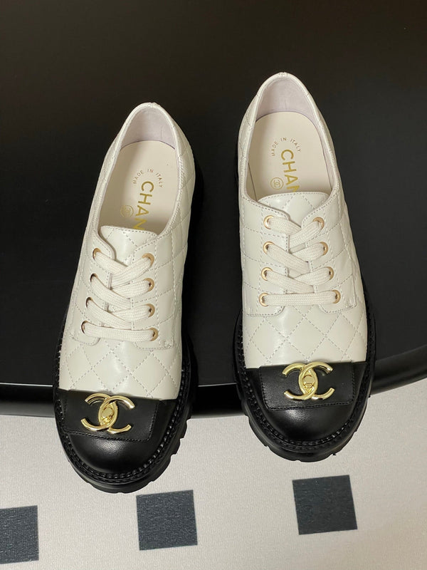 25K Double C Buckle Thick-Soled 25mm Loafer White Black Lambskin 247710